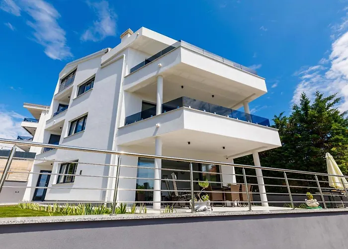 M Appartamento Kostrena